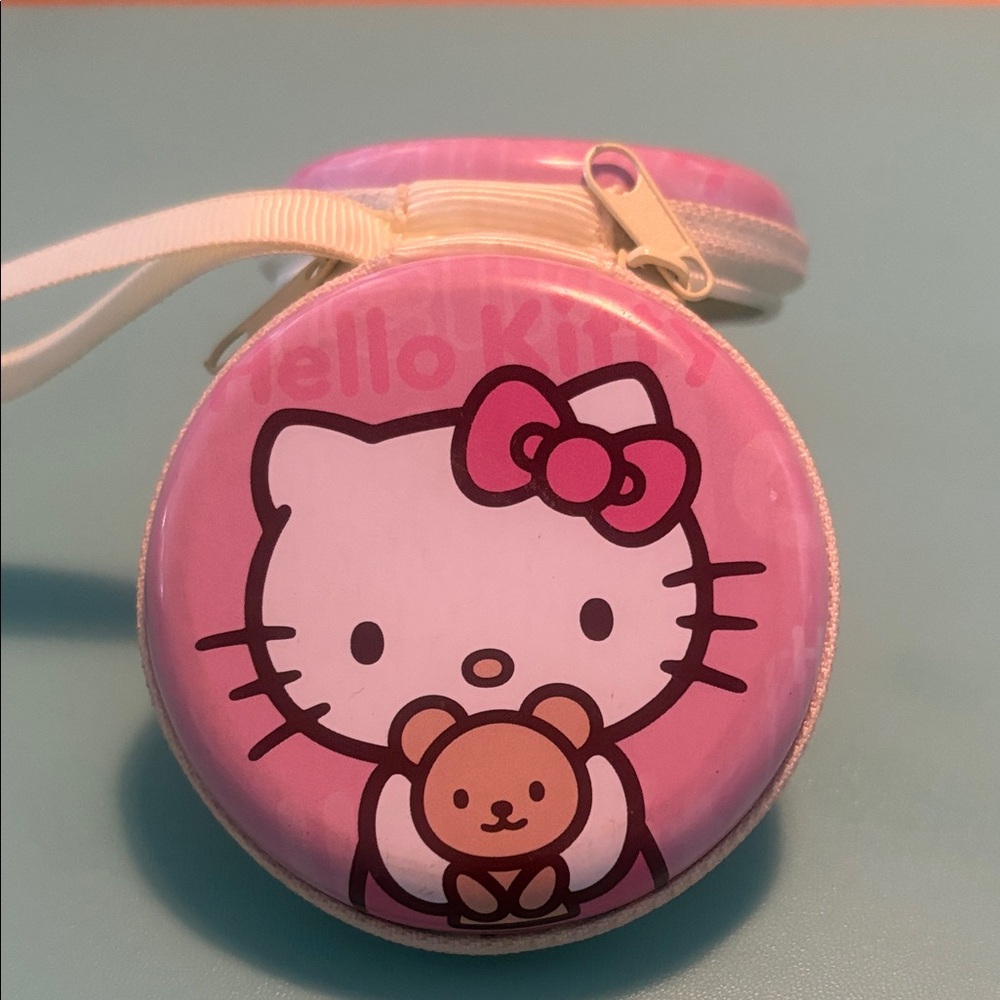 Hello Kitty Pink and White Zipper Pouch